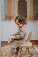 Lade das Bild in den Galerie-Viewer, Kinderholz Stuhl