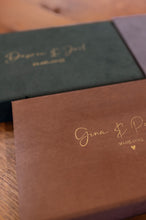 Lade das Bild in den Galerie-Viewer, SoftTouch Box mit Gold oder Silberprägung