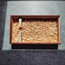 Lade das Bild in den Galerie-Viewer, Dekopäckchen "Zirbenflocken"