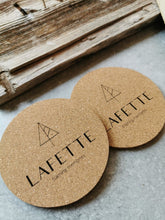 Lade das Bild in den Galerie-Viewer, Glasuntersetzer Kork mit Holzkiste 6er-Set