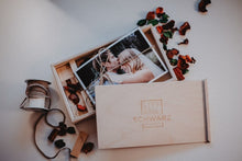 Lade das Bild in den Galerie-Viewer, Holzgeschenkbox