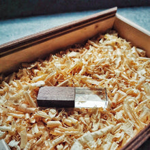 Lade das Bild in den Galerie-Viewer, Dekopäckchen "Zirbenflocken"