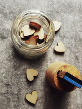 Lade das Bild in den Galerie-Viewer, Holzherzen Mix