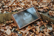 Lade das Bild in den Galerie-Viewer, Holzgeschenkbox mit Acrylglasdeckel