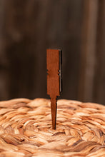 Lade das Bild in den Galerie-Viewer, Blumen-Anstecker mit Doppel Magnet
