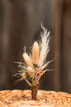 Lade das Bild in den Galerie-Viewer, Blumen-Anstecker mit Doppel Magnet
